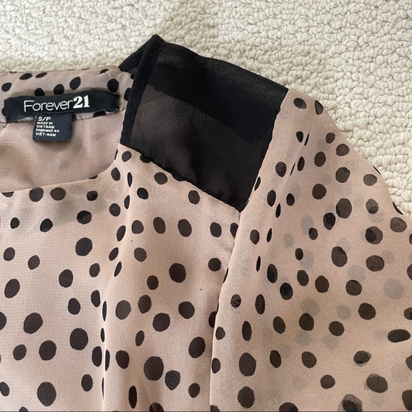 Nude Polka Dot Puffed Sleeves Blouse - Picture 5 of 6